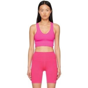 Hot pink ribbed ALO sports bra SIZE S! So cute and such a fun color!